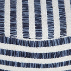 Pouf rond rayé bleu et blanc de 18 po